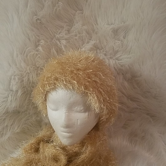 GOLD MAGIC SCARF THREE PIECE SET - Picture 2 of 8